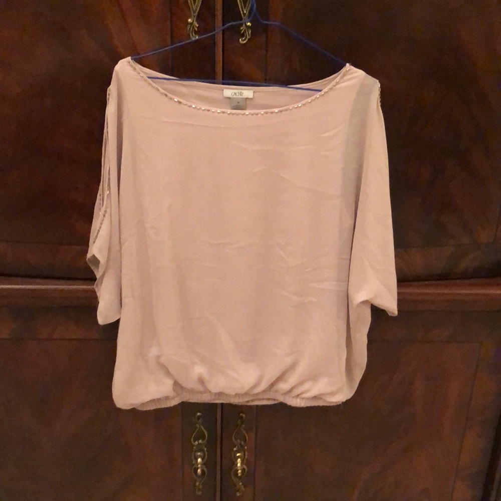 Pinky-beige silky top